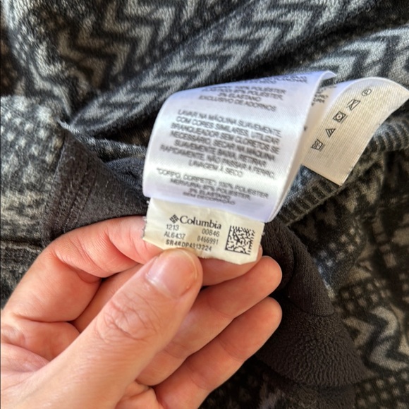 Patterned Quarter-Zip Pullover - Picture 7 of 7